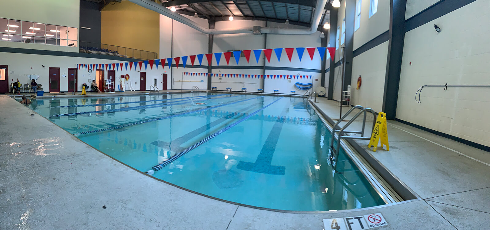 Rec Center at St. Matthews pool photo